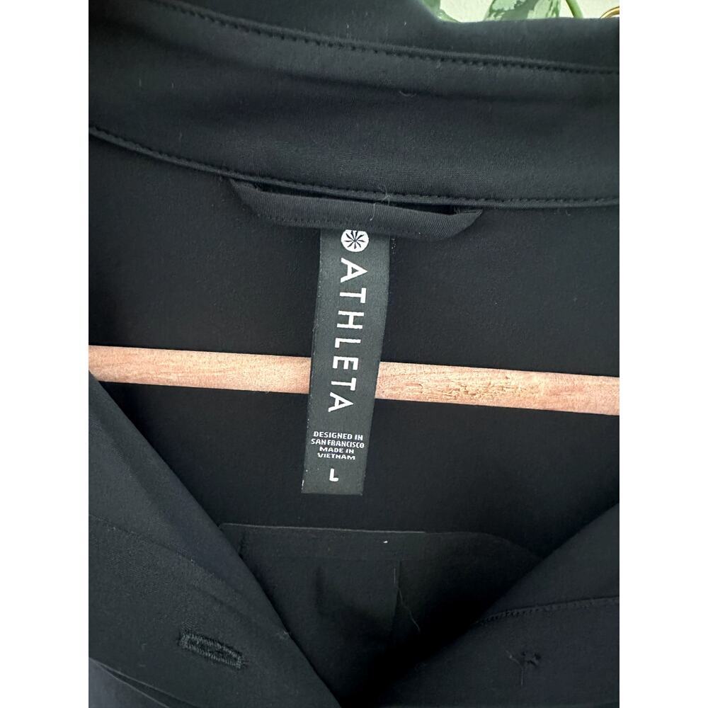 Athleta Urbanite Top Black Button-Up Shirt Size Large Long Sleeve - Picture 3 of 7